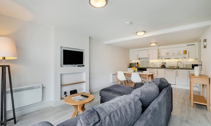 Millendreath Apartment | Sea Shore apartments are perfect for families.