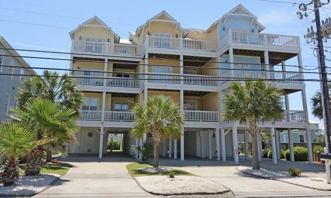 North Carolina Coast House | SEA & SOUND VIEW W/ELEVATOR, 7 bed/4 bath!Best views of ocean and intercostal