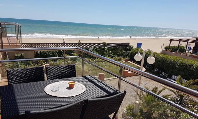 Gava Apartment | Sea View Apartment with terrace and swimming pool