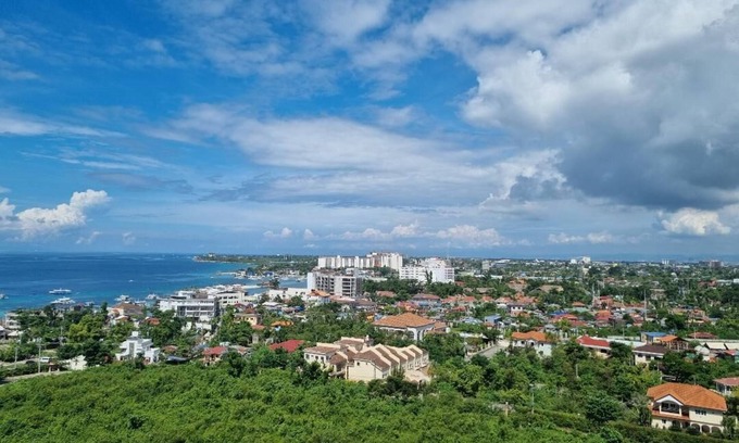 Maribago Apartment | Sea view brand new one bedroom apartment in 5 star Tambuli Resort & spa