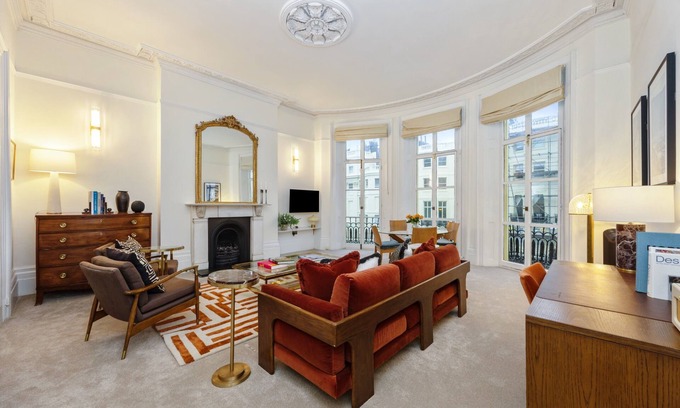 Hove Apartment | Sea View One Bed Regency Apartment by MyHoliday Let Brighton
