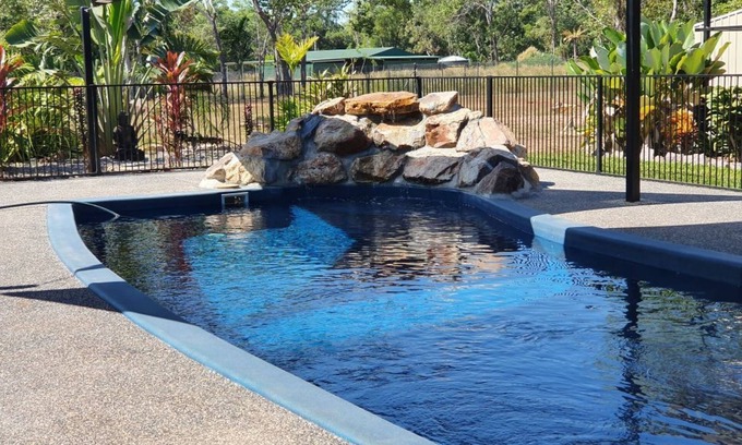Dundee Beach House | Seabreeze @ Dundee Beach with large inground pool