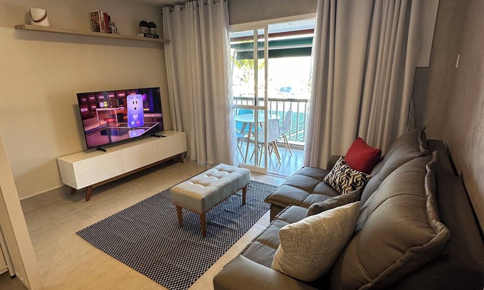 Marinas Apartment | Seafront flat, recently renovated, inside the only shopping mall in Angra (Piratas Mall)