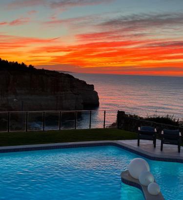 Benagil Villa | Seafront View next to the famous “Benagil Caves”