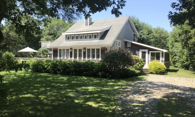 Katama House | 'Seaglass Cottage' in Katama, near Edgartown and South Beach