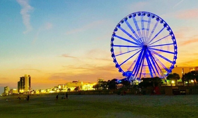 Downtown Myrtle Beach Condo | SeaGlass Tower™ - 1 Bedroom Deluxe - City View