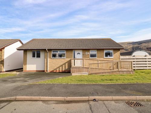 Fairbourne House | Sealyons