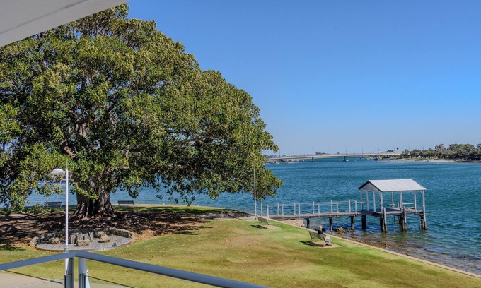 Mandurah Apartment | Seapoint 102 - 2 Bedroom Apartment