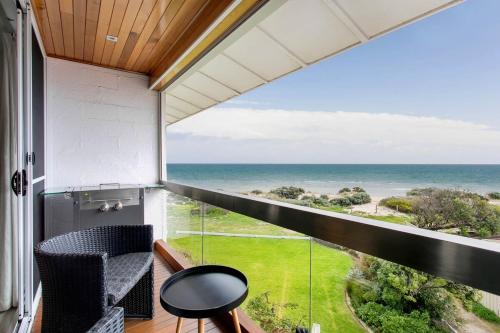 Semaphore Park Apartment | Seascape - 2 Bed Ocean View with BBQ