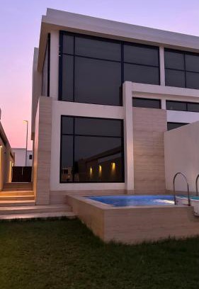 Dhahran Ski Chalet | SeaShell Villa