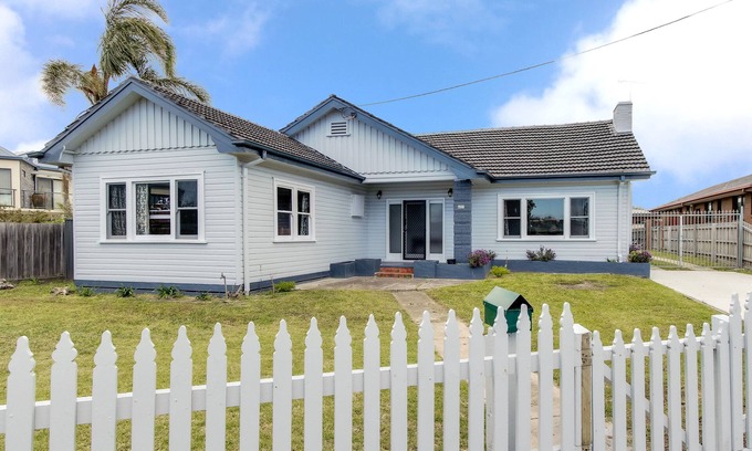 Lakes Entrance House | Seashells - Lakes Entrance