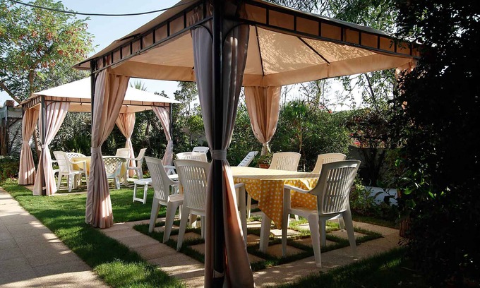 S'oru e Mari Apartment | Seaside apartment with garden