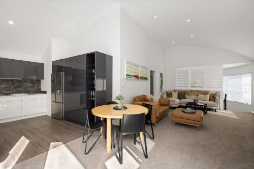 Mount Maunganui Apartment | Seaside Bliss Your Coastal Haven