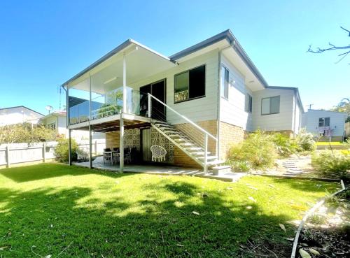 Port Macquarie House | Seaside Escape - 5 BR 2 Kitchens