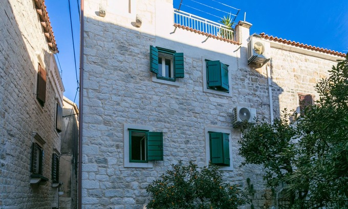 Kastel Novi House | Seaside holiday house Kaštel Novi, Kaštela (K-22292)