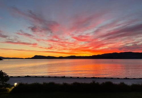 Buvika House | seaside house with stunning sunsets & sun all day Near Trondheim