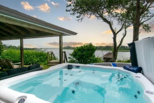 Eastham House | Seaside Retreat w Private Beach Landing