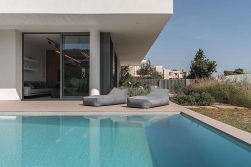 Spata-Artemida Villa | Seaside Villa with a Pool