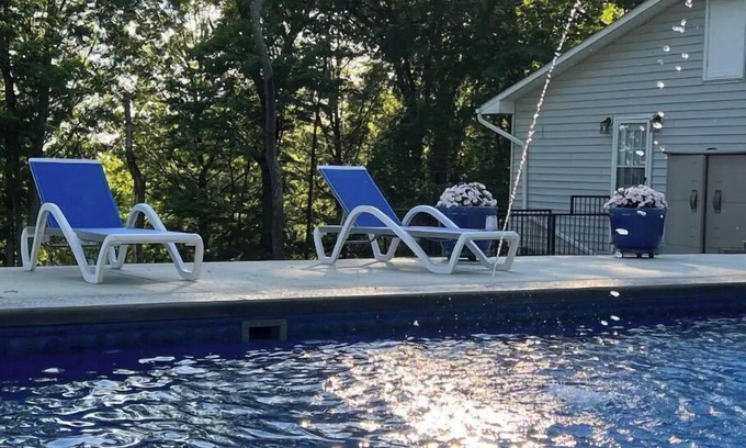 Union House | Seasonal Heated pool in the Bluegrass
