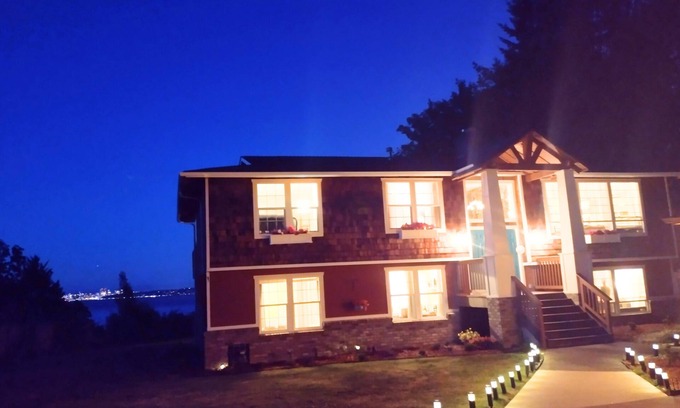 Manchester Other | Seattle Sound Views/Hot Tub/Sleeps 10