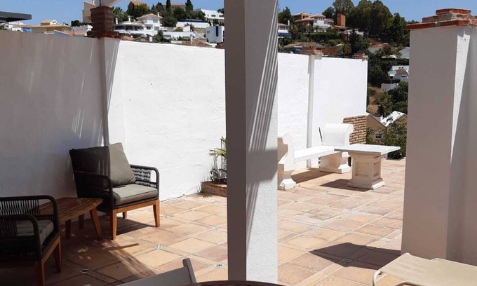 Cerrado de Calderon Apartment | seaview apartment large terrace close to beach