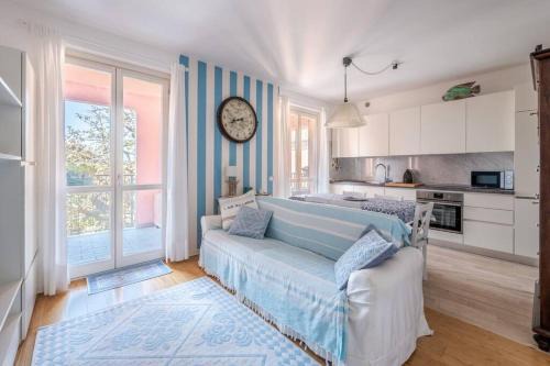 Cavi Apartment | SeaView Cavi B. [100mt dal Mare]