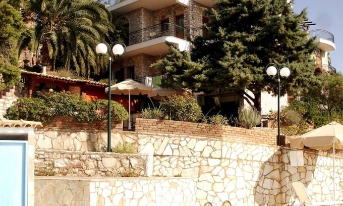 Mathia Apartment | Seaview Stonehouse