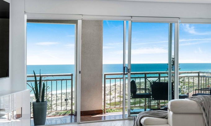 Scarborough Apartment | Seaviews and Sophistication