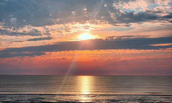 Daytona Beach Condo | Seaz The Dayz in a Newly Renovated Oceanfront StudionPOOL/OCEAN ACCESS OPEN