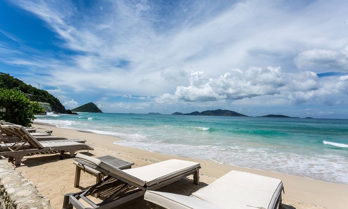 West End Hotel | Sebastian's on the Beach
