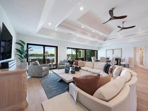 Bonita Springs House | Secluded Bayfront Haven