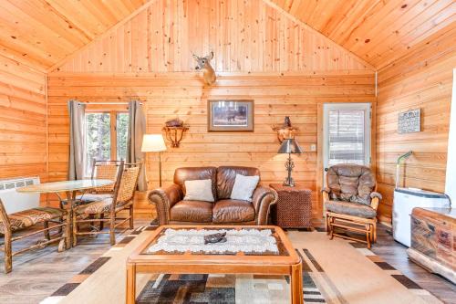 Bigfork House | Secluded Bigfork Cabin with Canoes and Views!