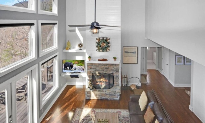 Big Canoe House | Secluded Mountain Retreat - Little Canoe