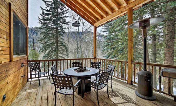 Dolores House | Secluded mountain retreat
