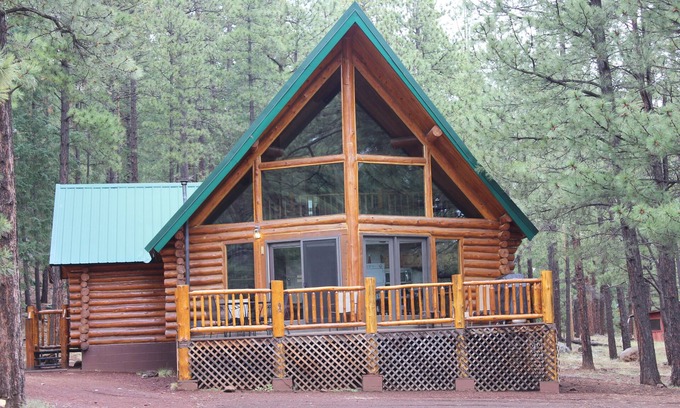 Greer Cabin | Secluded-On An Acre In The Pines! A Short Walk To The Fabulous Greer Lakes!