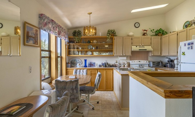 Durango House | Secluded, Private Gem with great Mountain View’s, step back into a quieter time.