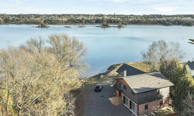 Algoma District House | Secluded waterfront modern home | Lake access, Deck, BBQ, Firepit | Pet friendly