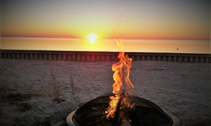 Avon House | Secluded~ Waterfront~Private Beach~Quiet~King Suites~Dogs lovenNow Booking Fall!
