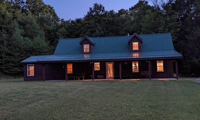 Andover Cabin | Secluded Woodland Retreat