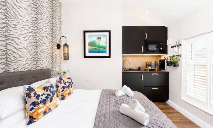 Warrington Apartment | Second floor compact studio with mini kitchen