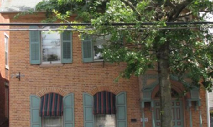 Gettysburg Apartment | Second floor of Gettysburg's historic home