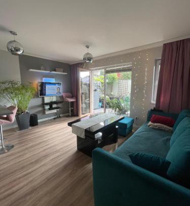 Kielce Apartment | SECRET GARDEN APARTMENT z ogródkiem, bezpłatnym miejscem w garażu podziemnym