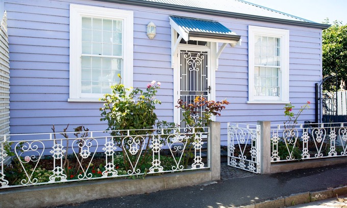 Launceston CBD Cottage | Secret Garden Cottage - Cafe Strip, Launceston