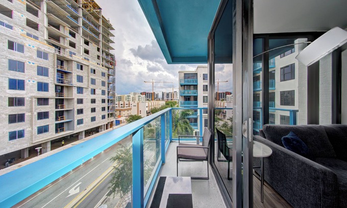 Flagler Village Apartment | SEJUR Homes
