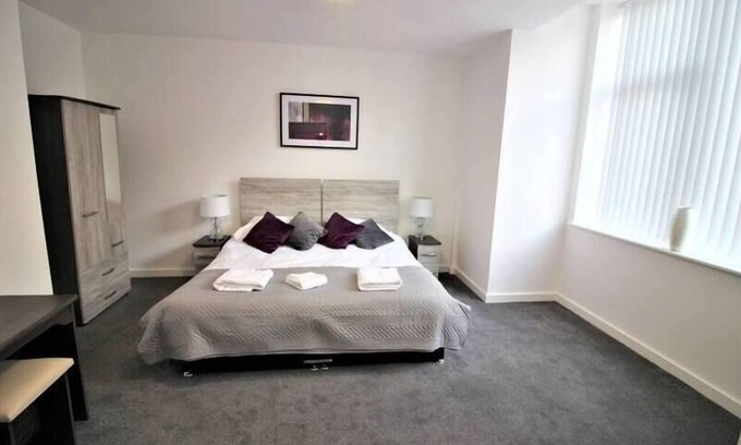 Chester Apartment | Self Catered Accommodation With Parking