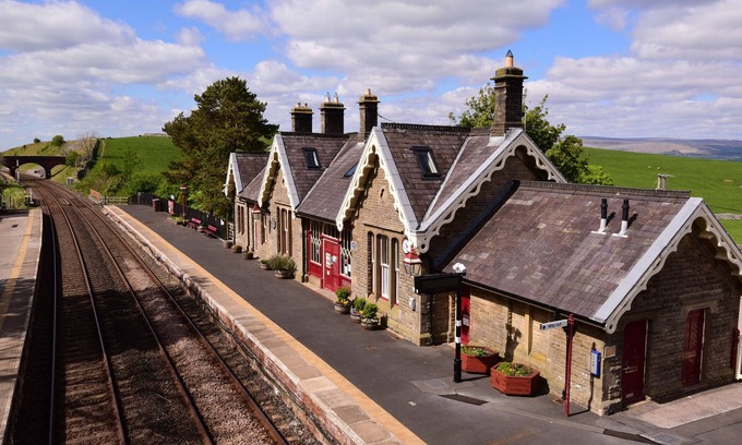 Kirkby Stephen Apartment | Self-catering accommodation in the beautiful North Pennines in a lovingly restored station building.