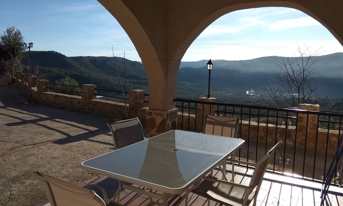 Yeste Cottage | Self catering El Mirador del Segura for 4 people