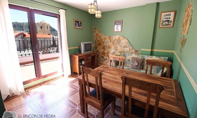 Enguidanos Apartment | Self catering El Rincon de Piedra for 4 people