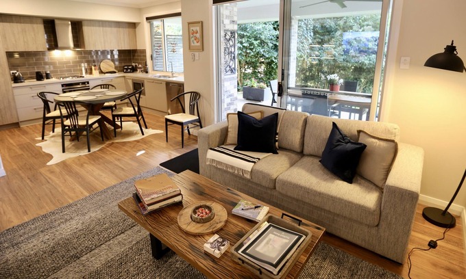 Mittagong Cottage | Self Contained Cottage in Bowral with Fireplace