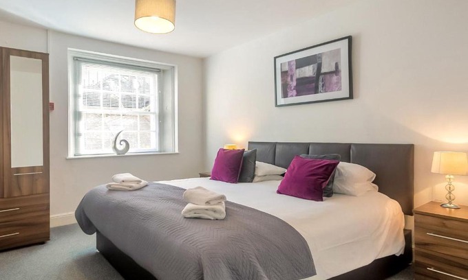 Montpellier Apartment | Self contained, Garden Flat, Montpellier Villas